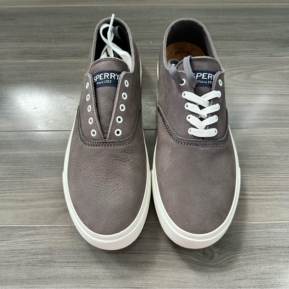 NEW Sperry Men’s Captain’s CVO Washable Grey Sneakers, Size 9.5